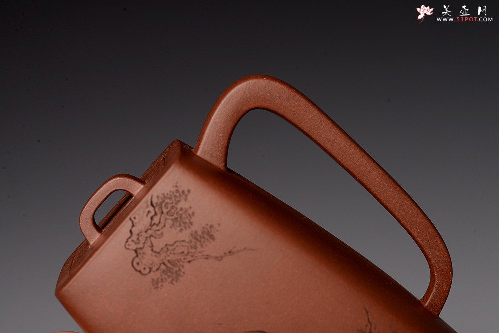 紫砂壶图片：何卫枫丙申春全手作品 强强联合毛国强徒弟刘华文气装饰 高士怀古 四方云鼎 - 宜兴紫砂壶网