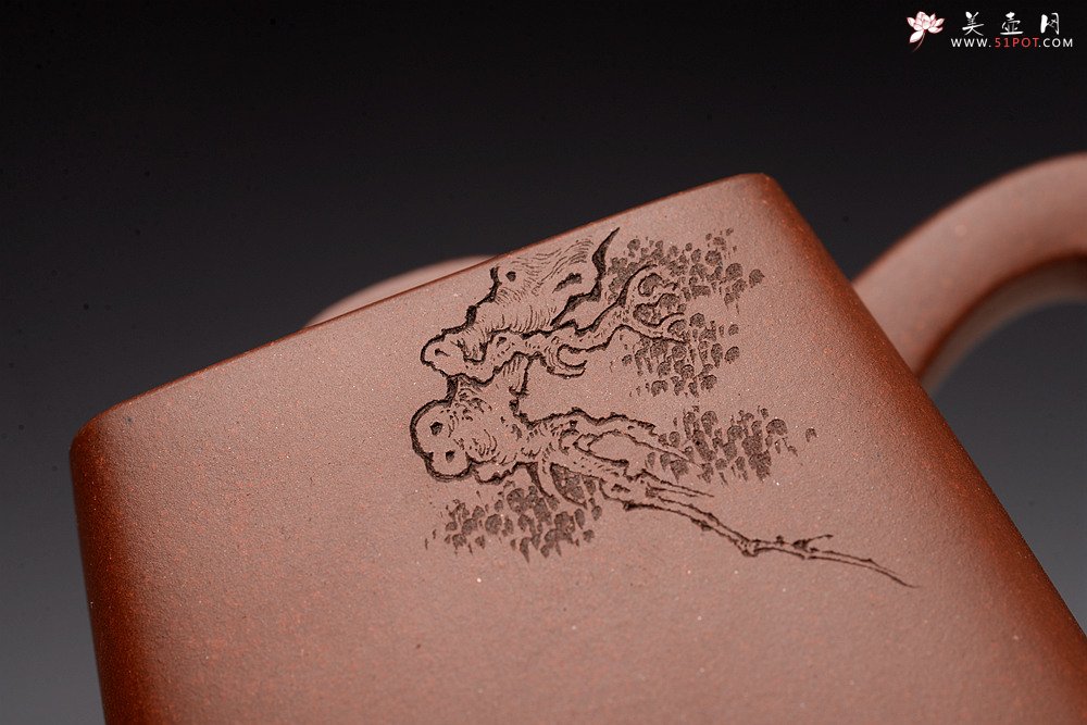 紫砂壶图片：何卫枫丙申春全手作品 强强联合毛国强徒弟刘华文气装饰 高士怀古 四方云鼎 - 宜兴紫砂壶网