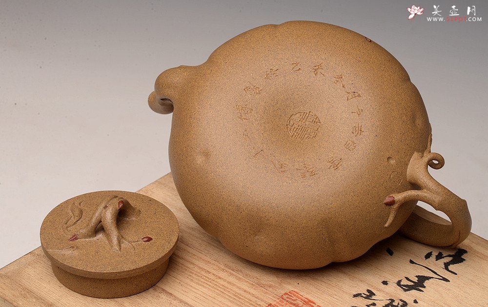 紫砂壶图片：高雪琴新作 优质老段泥 贴叶灵动 大口实用 全手春趣 - 宜兴紫砂壶网