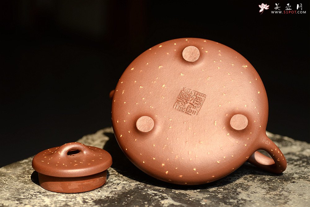 紫砂壶图片：骨肉均挺 迷人铺砂 巧克力之全手子冶石瓢 - 宜兴紫砂壶网