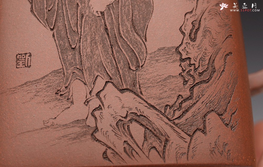 紫砂壶图片：何卫枫丙申春全手作品 强强联合毛国强徒弟刘华文气装饰 高士怀古 四方云鼎 - 宜兴紫砂壶网