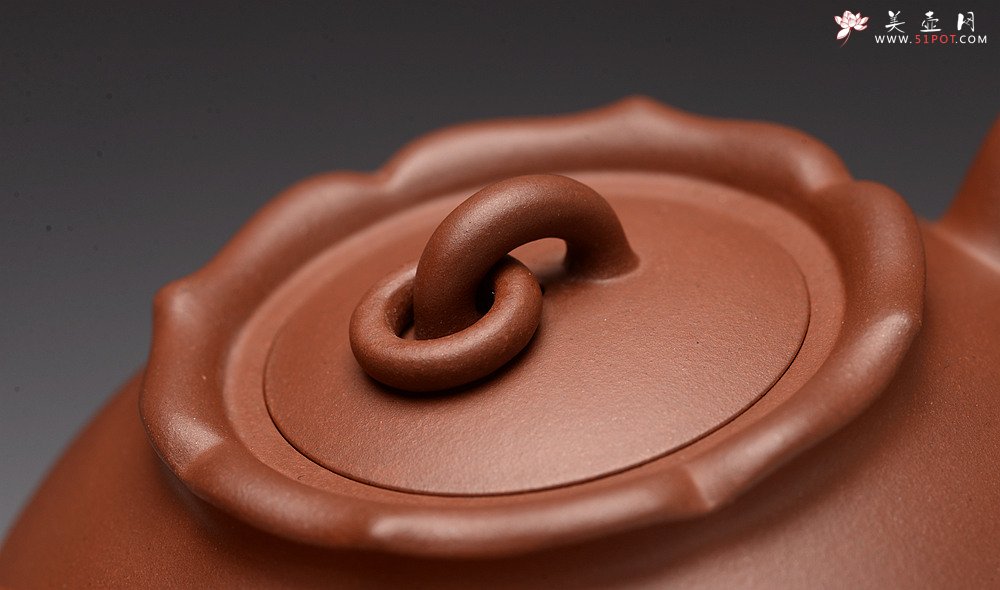 紫砂壶图片：于洪霞新作 造型敦厚 古雅可人 细节頗見功力 心心相印 全手素心 - 宜兴紫砂壶网