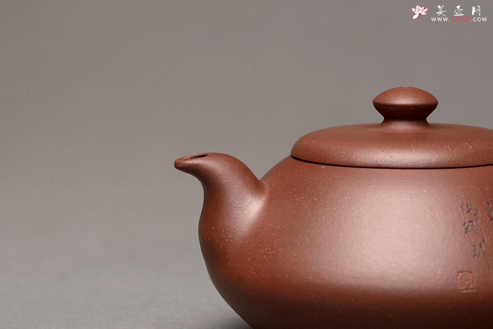紫砂壶图片：钱伟刚新品 灵巧喜人 实用佳品 禅语 - 宜兴紫砂壶网