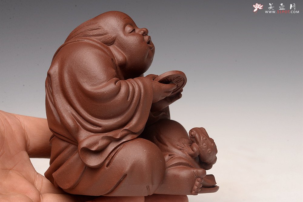 紫砂壶图片：王健徒弟刘祥新作 奢侈用料底槽青 刘海戏金蟾  - 宜兴紫砂壶网