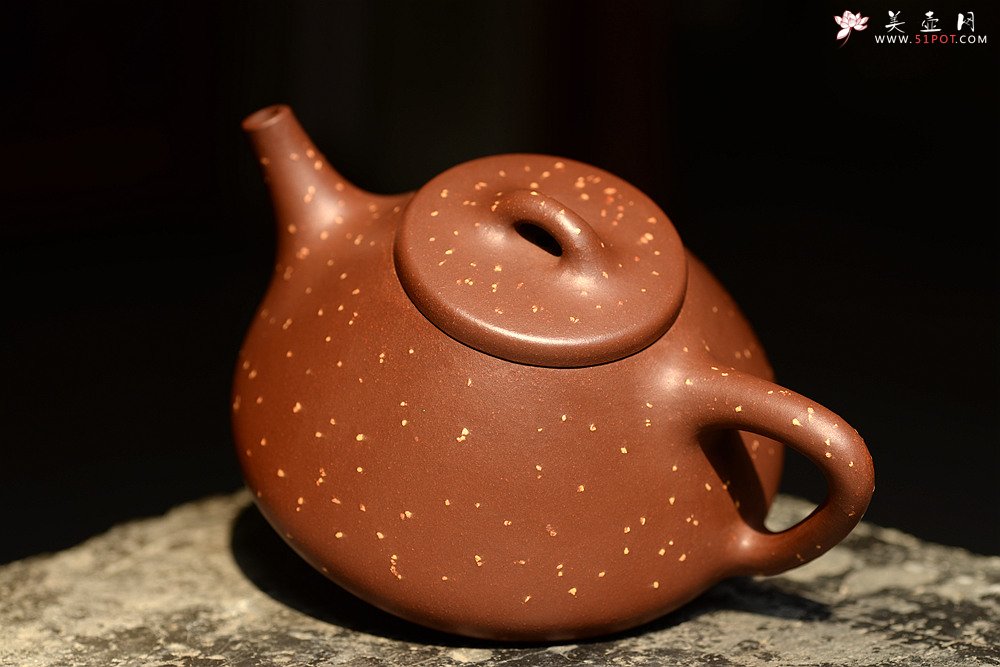 紫砂壶图片：骨肉均挺 迷人铺砂 巧克力之全手子冶石瓢 - 宜兴紫砂壶网
