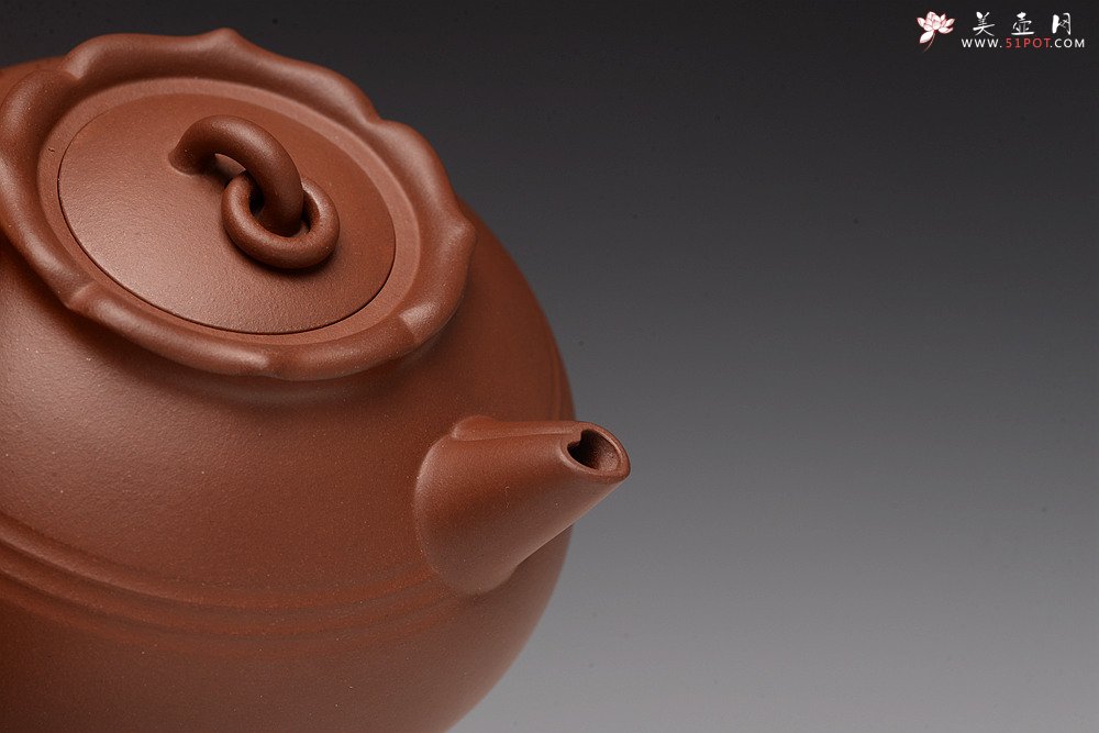 紫砂壶图片：于洪霞新作 造型敦厚 古雅可人 细节頗見功力 心心相印 全手素心 - 宜兴紫砂壶网