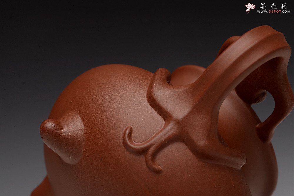 紫砂壶图片：呕心力作 精于洪霞精品代表作~ 全手螭龙 雍容华贵 - 宜兴紫砂壶网