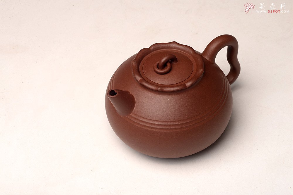 紫砂壶图片：于洪霞新作 造型敦厚 古雅可人 细节頗見功力 心心相印 全手素心 - 宜兴紫砂壶网