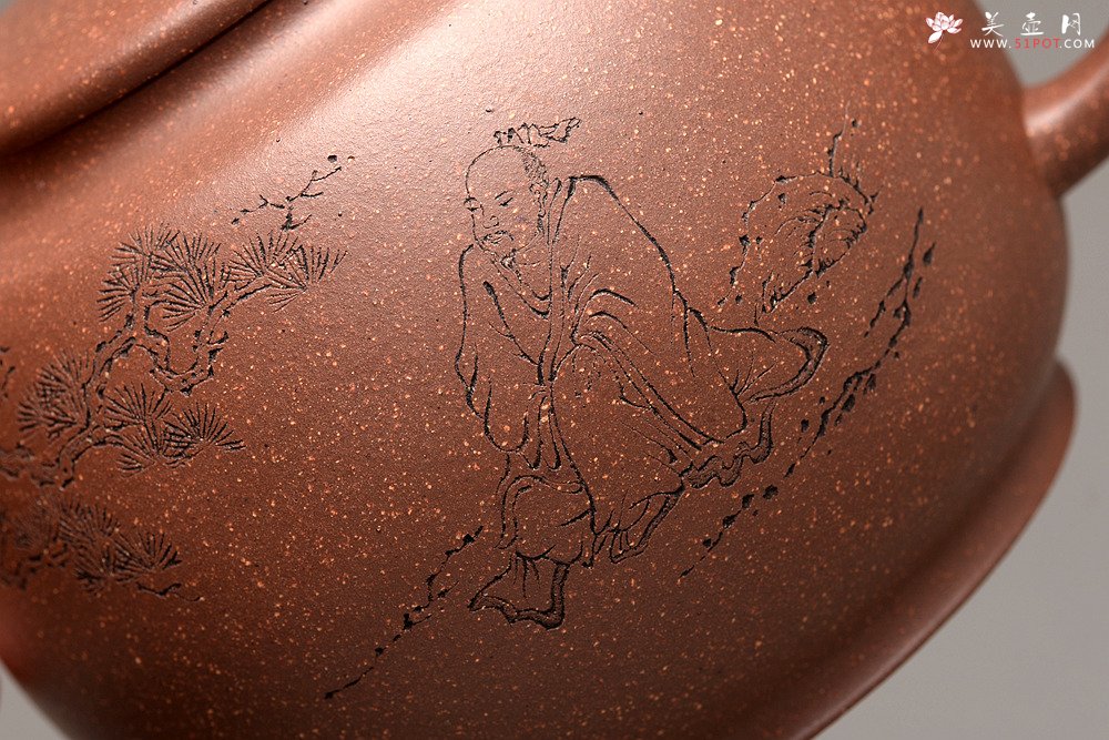 紫砂壶图片：紫泥调砂 金石浓郁 文气之作 全手蕴香 国工和石精刻 - 宜兴紫砂壶网