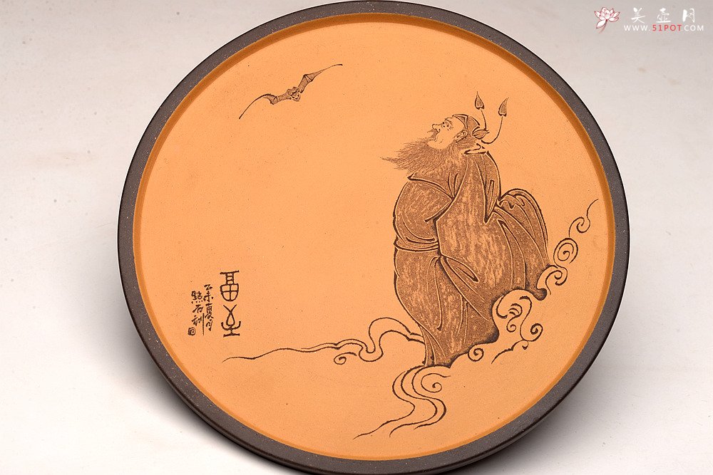 紫砂壶图片：美壶特惠 游心堂主人精刻 文气工笔罗汉系列 干泡台 文盘 送礼自玩佳品 - 宜兴紫砂壶网