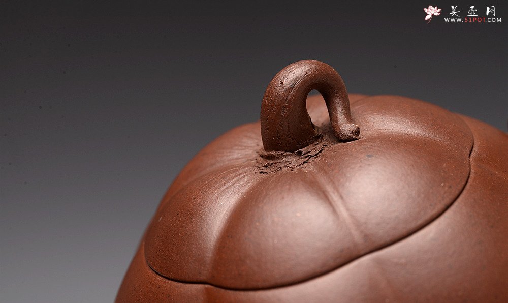 紫砂壶图片：顾正芳精品全手 原创作品 花货技法精湛  甜瓜 赵辉老师精刻 - 宜兴紫砂壶网