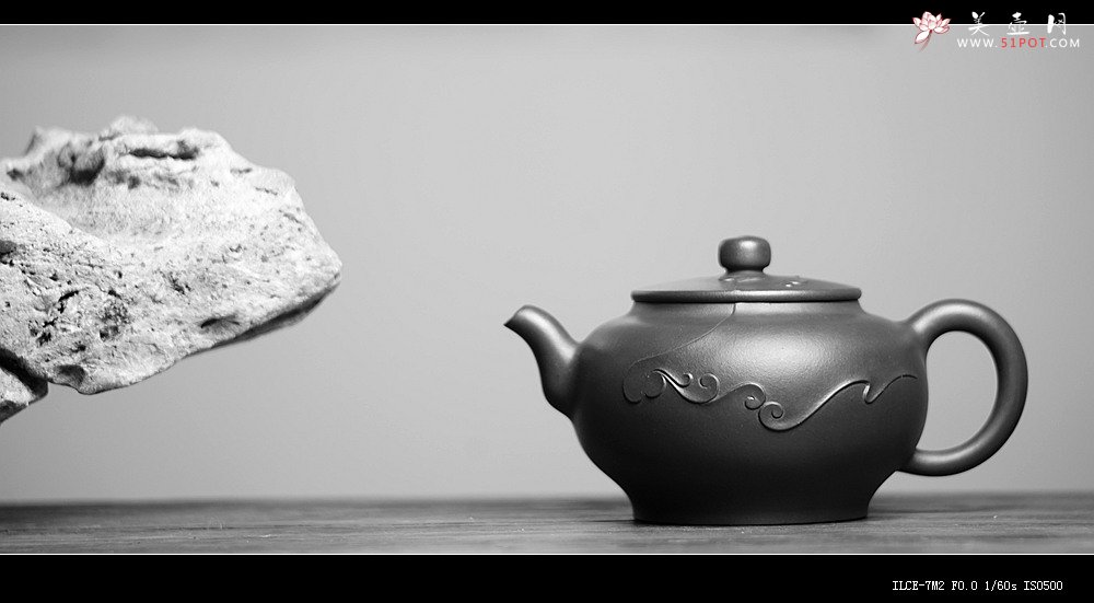 紫砂壶图片：高雪琴乙未年全手原创作品 陆轶舟精心装饰 云卷云舒 雅致 云锦 - 宜兴紫砂壶网