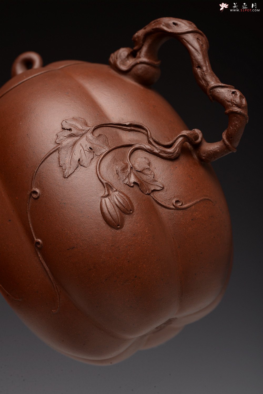 紫砂壶图片：顾正芳精品全手 原创作品 花货技法精湛  甜瓜 赵辉老师精刻 - 宜兴紫砂壶网