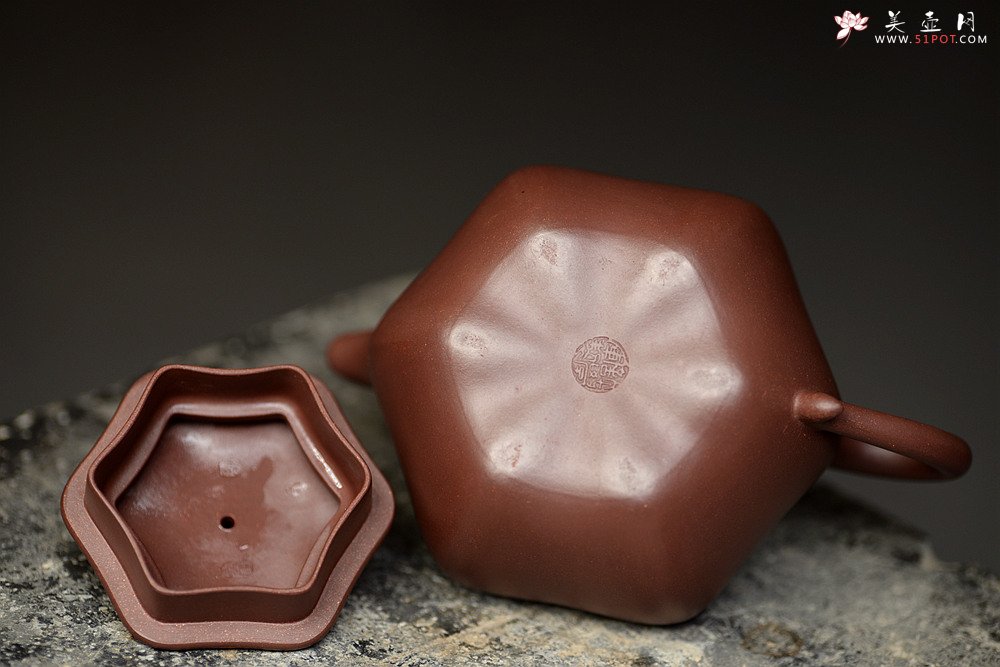 紫砂壶图片：许学军老师经典作品 雍容华贵 气度不凡 全手六角莲子 - 宜兴紫砂壶网