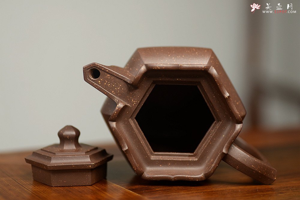 紫砂壶图片：袁小强哥哥袁国强经典作品 庚寅年 实力演绎 僧帽 值得珍藏~ - 宜兴紫砂壶网