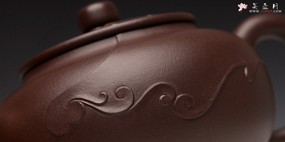 紫砂壶图片：高雪琴乙未年全手原创作品 陆轶舟精心装饰 云卷云舒 雅致 云锦 - 宜兴紫砂壶网