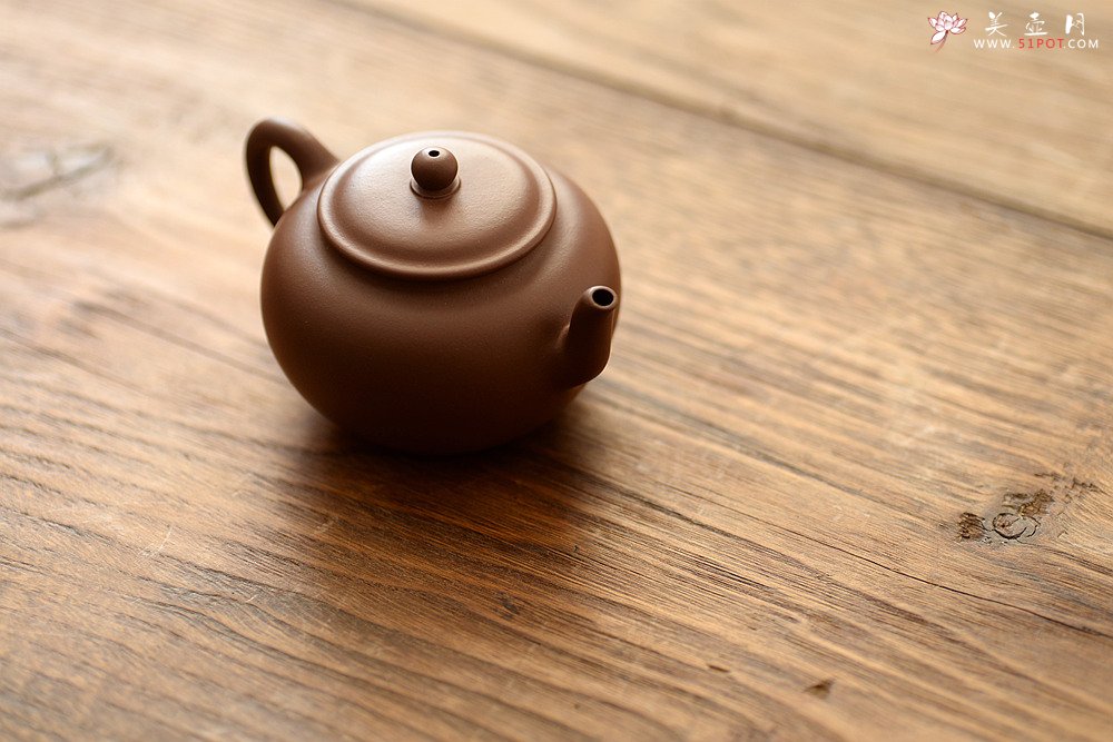 紫砂壶图片：王微全手  做工精致 秀气可人 怡圆壶 极品清水泥 - 宜兴紫砂壶网