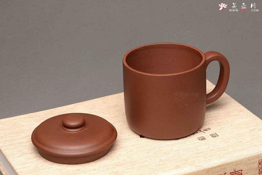 紫砂壶图片：陆轶舟老师精刻 好料盖杯 精工 - 宜兴紫砂壶网
