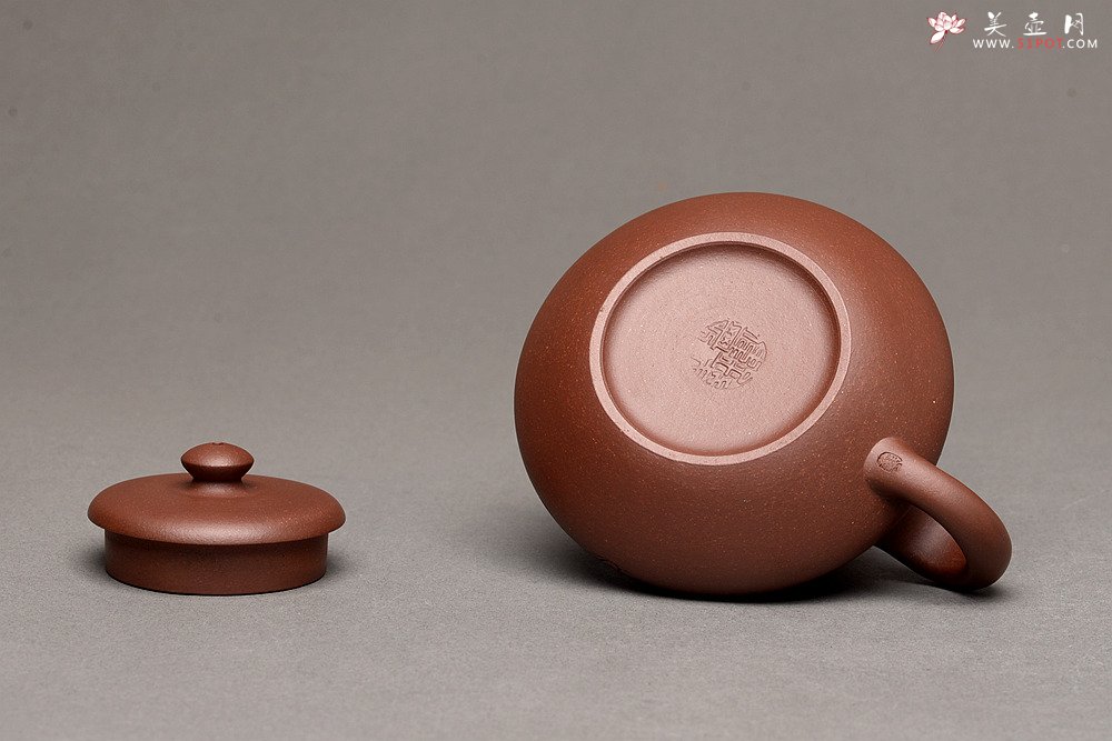 紫砂壶图片：钱伟刚新品 灵巧喜人 实用佳品 禅语 - 宜兴紫砂壶网
