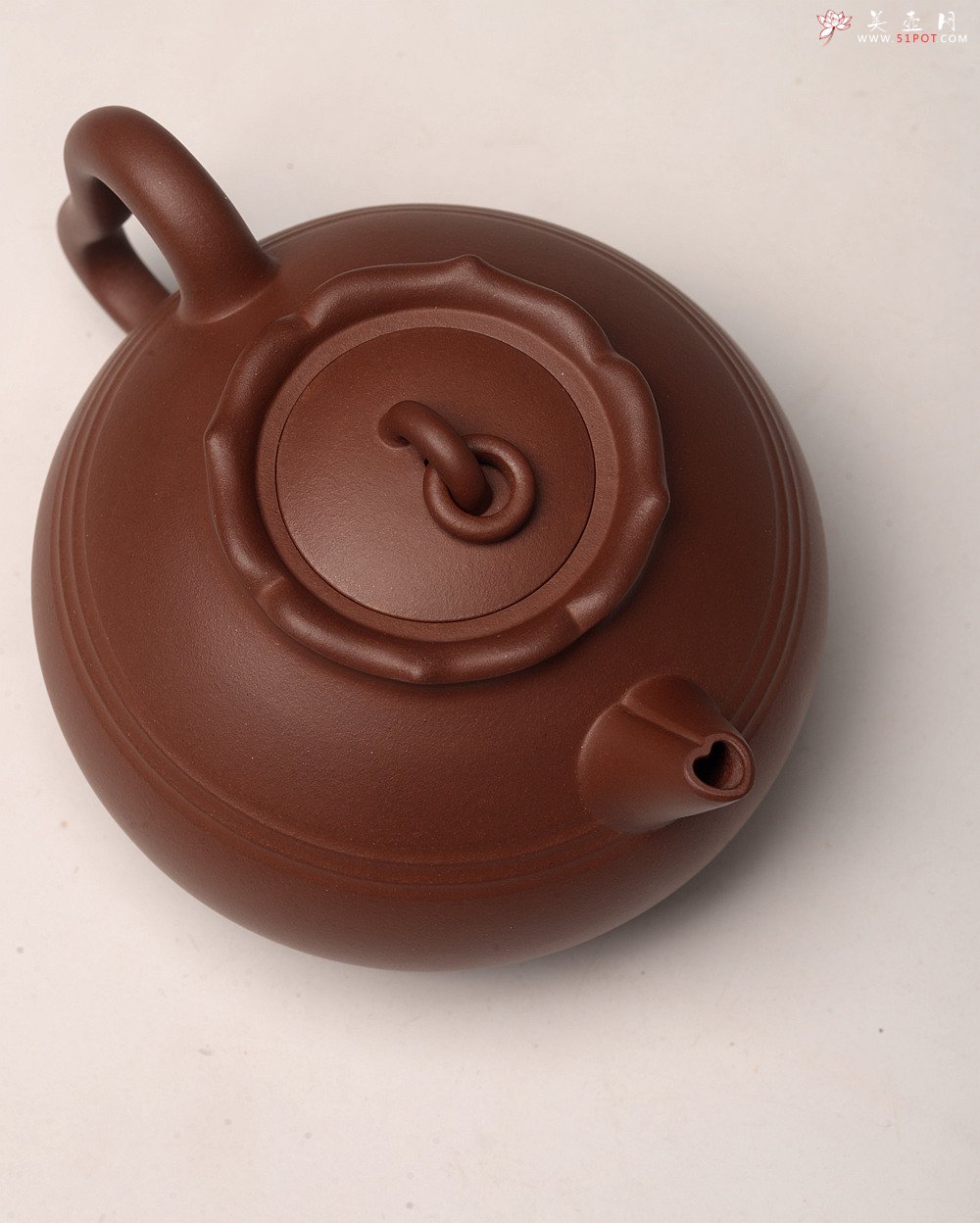 紫砂壶图片：于洪霞新作 造型敦厚 古雅可人 细节頗見功力 心心相印 全手素心 - 宜兴紫砂壶网