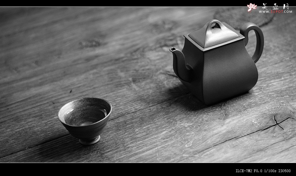 紫砂壶图片：于洪跃原创作品 线条流畅 做工精致 全手四方宫樽  - 宜兴紫砂壶网