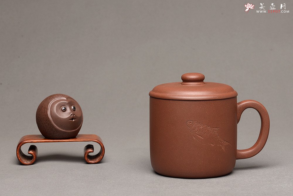 紫砂壶图片：陆轶舟老师精刻 好料盖杯 精工 - 宜兴紫砂壶网