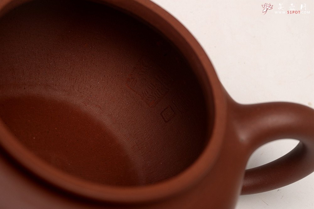 紫砂壶图片：曲峰经典器形力作 端庄秀气 手法老辣 传统刹凹全手大仿古 - 宜兴紫砂壶网