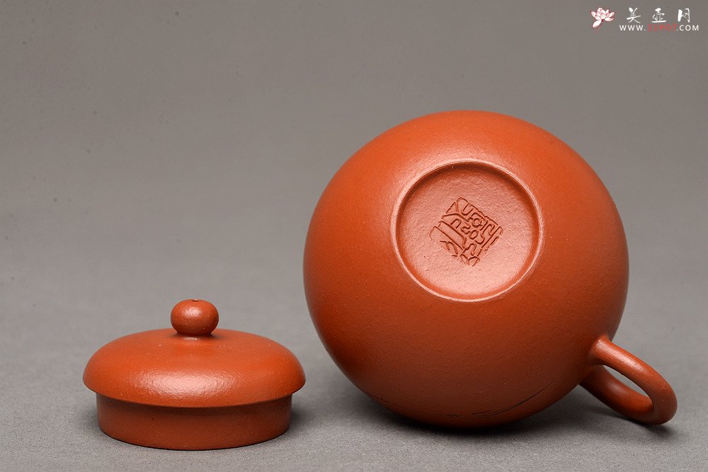 紫砂壶图片：娇艳玉人小西施 张云熙乙未年冬作品 茶盘尤物 优雅饱满 线条灵动 - 宜兴紫砂壶网