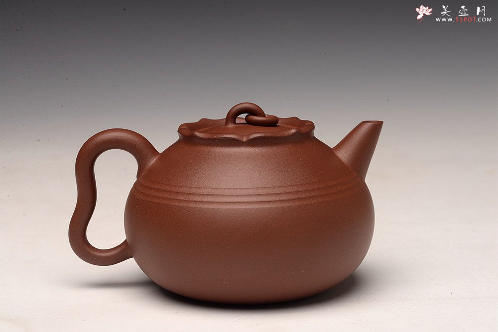紫砂壶图片：于洪霞新作 造型敦厚 古雅可人 细节頗見功力 心心相印 全手素心 - 宜兴紫砂壶网