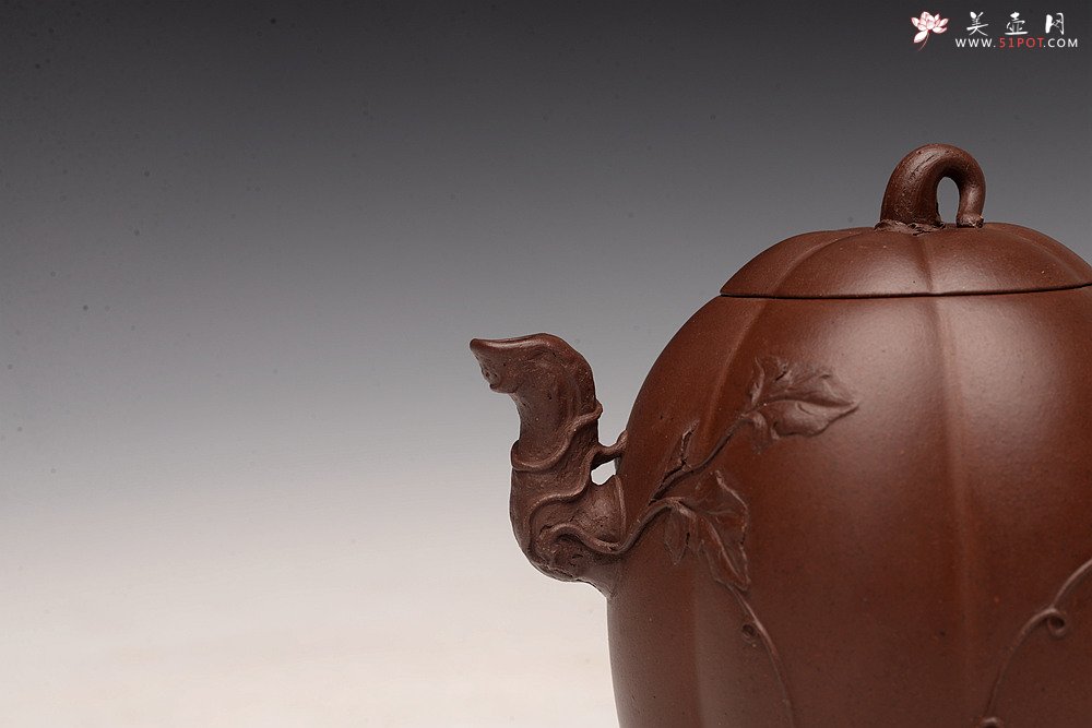 紫砂壶图片：顾正芳精品全手 原创作品 花货技法精湛  甜瓜 赵辉老师精刻 - 宜兴紫砂壶网