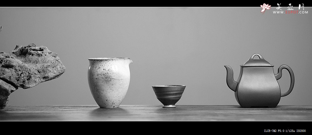 紫砂壶图片：于洪跃原创作品 线条流畅 做工精致 全手四方宫樽  - 宜兴紫砂壶网