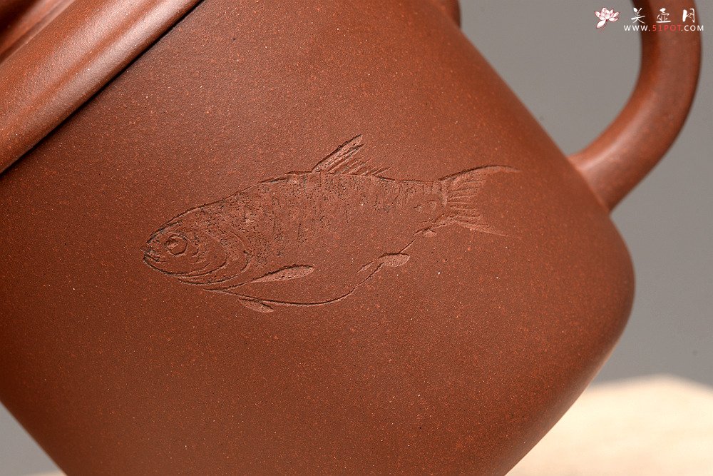 紫砂壶图片：陆轶舟老师精刻 好料盖杯 精工 - 宜兴紫砂壶网