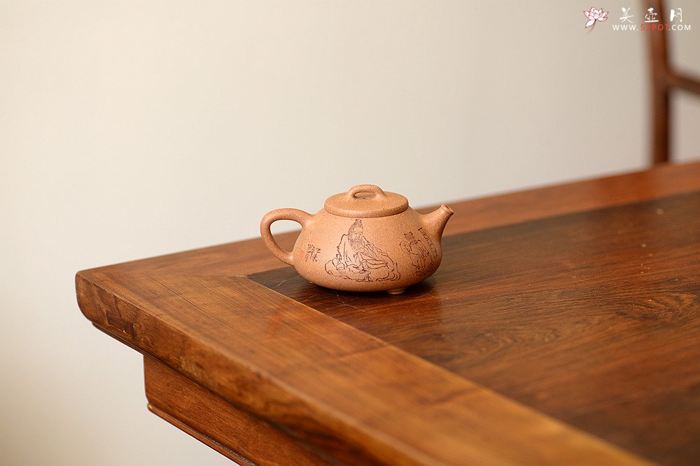 紫砂壶图片：朱牧清文气之作 实用佳器 摹古东石瓢 - 宜兴紫砂壶网