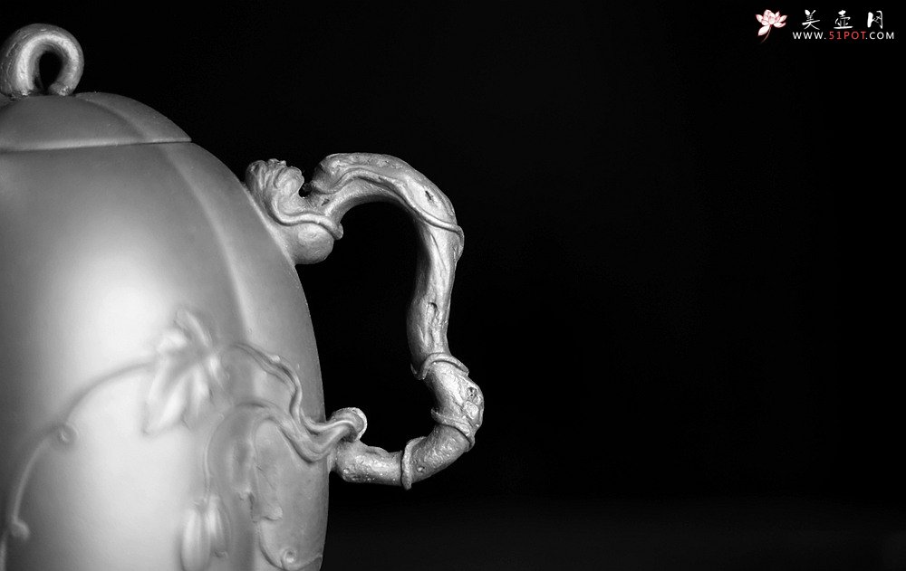 紫砂壶图片：顾正芳精品全手 原创作品 花货技法精湛  甜瓜 赵辉老师精刻 - 宜兴紫砂壶网