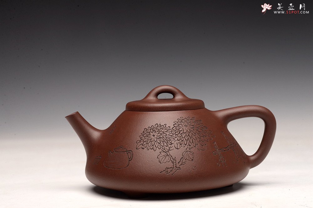 紫砂壶图片：劲骨之瓢 全手摹古石瓢 张听刚刻绘刀法精炼 古韵流长 - 宜兴紫砂壶网