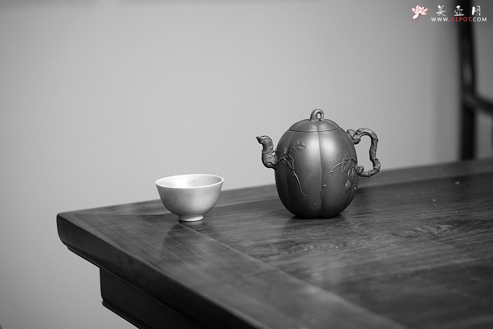 紫砂壶图片：顾正芳精品全手 原创作品 花货技法精湛  甜瓜 赵辉老师精刻 - 宜兴紫砂壶网