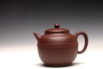 紫砂壶图片：美壶特惠 马建鹏新品 线条流畅 高挑有力 全手玉樽 - 宜兴紫砂壶网