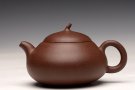 紫砂壶图片：张悦乙未年冬全手作品 调砂老紫泥~全手小瓜 颇具韵律  实用可人 - 宜兴紫砂壶网