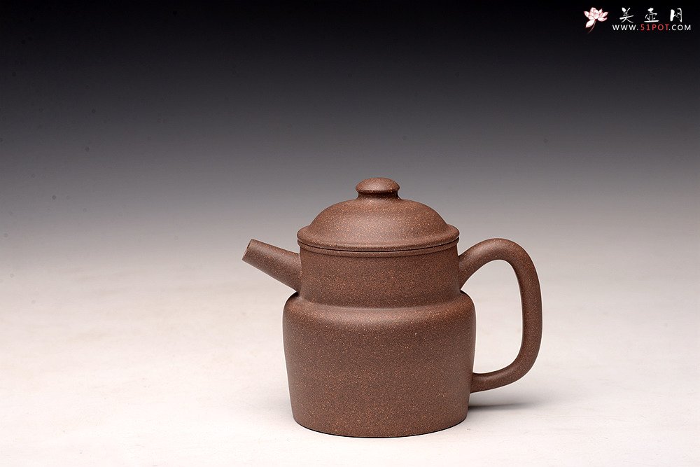 紫砂壶图片：淞庐全手新作 端庄沉稳 文气 高执 - 宜兴紫砂壶网