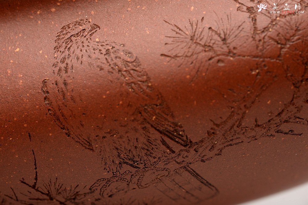 紫砂壶图片：储俊伟乙未年冬精品工力作 雄厚雄劲 高瞻远瞩 全手金砂传炉 赵辉先生文气装饰 - 宜兴紫砂壶网