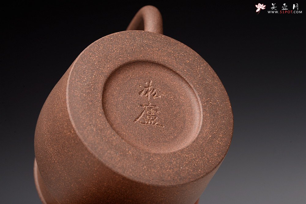 紫砂壶图片：淞庐全手新作 端庄沉稳 文气 高执 - 宜兴紫砂壶网