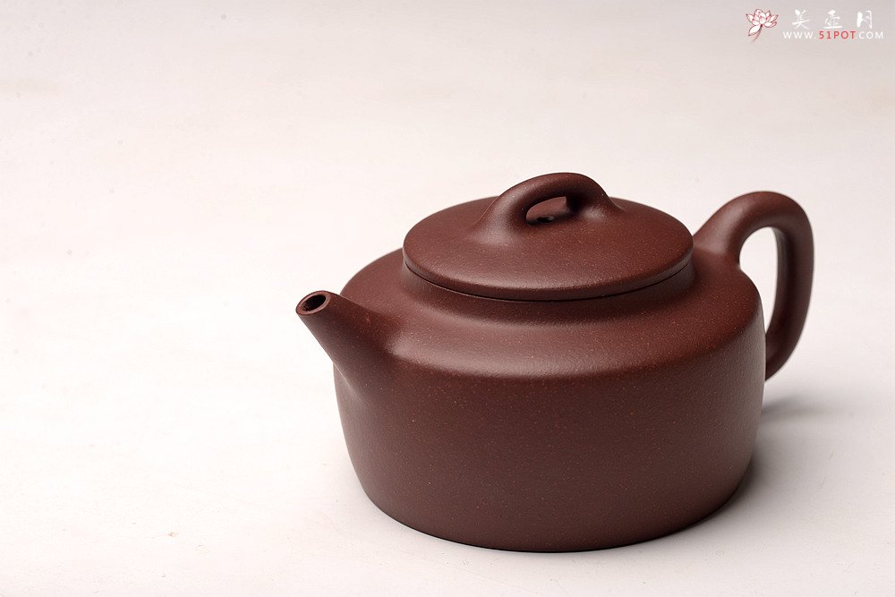 紫砂壶图片：俞欣荣新作 线条简练 大口直流实用 美壶特惠 古韵 - 宜兴紫砂壶网