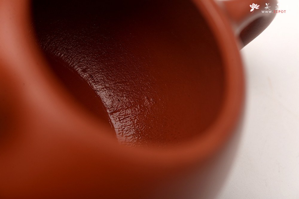 紫砂壶图片：徐亚春丙申春全手作品 大红袍朱泥 传统西施 嫩而不艳 仅1只 - 宜兴紫砂壶网