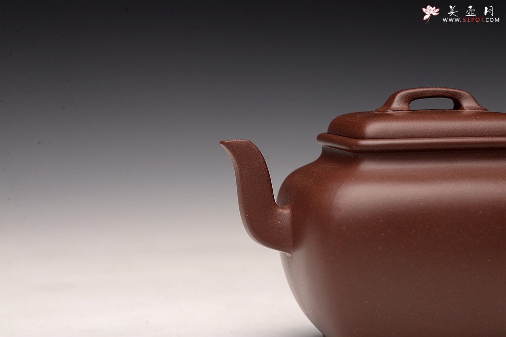 紫砂壶图片：何卫枫丙申春全手新作 敦厚文气 方中见圆 刚柔并济 樽方 - 宜兴紫砂壶网