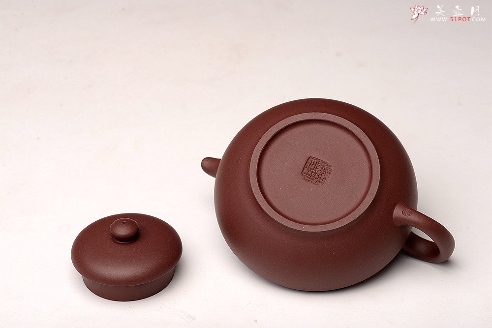紫砂壶图片：俞欣荣乙未年初冬作品 器形古朴老味足 清式合欢 实用佳器 - 宜兴紫砂壶网
