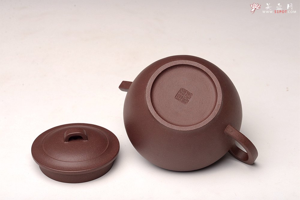 紫砂壶图片：詹黎明全手新作 古朴稳重 线条清晰流畅 颇具个性 陶瓮二 做工精致 - 宜兴紫砂壶网