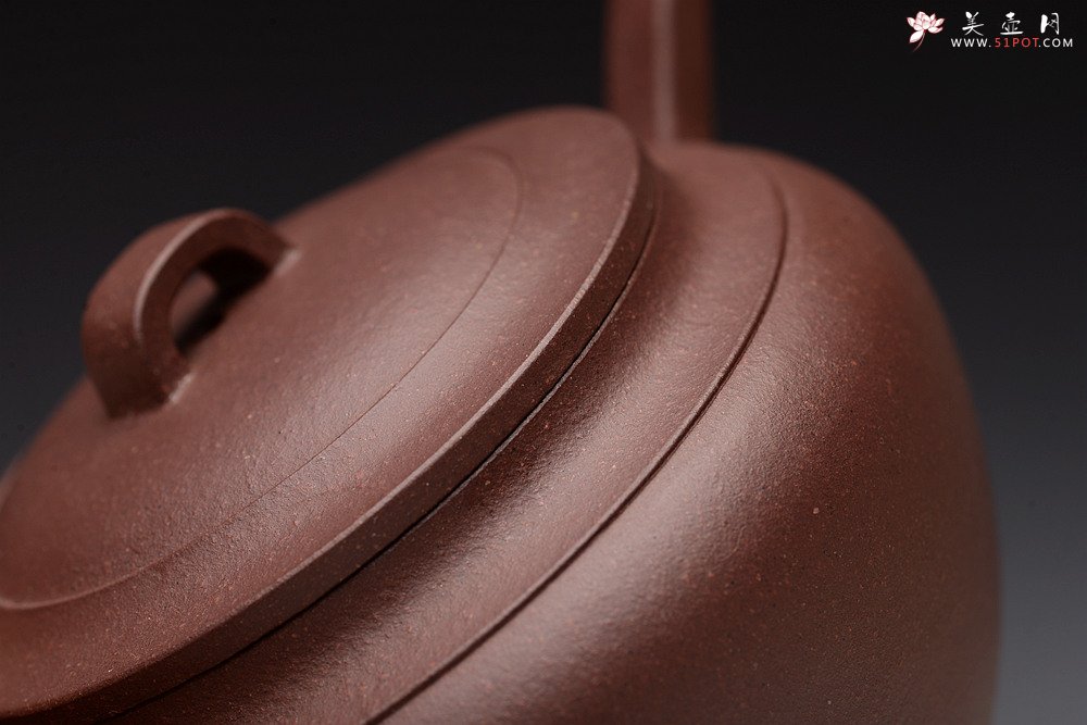 紫砂壶图片：詹黎明全手新作 古朴稳重 线条清晰流畅 颇具个性 陶瓮二 做工精致 - 宜兴紫砂壶网