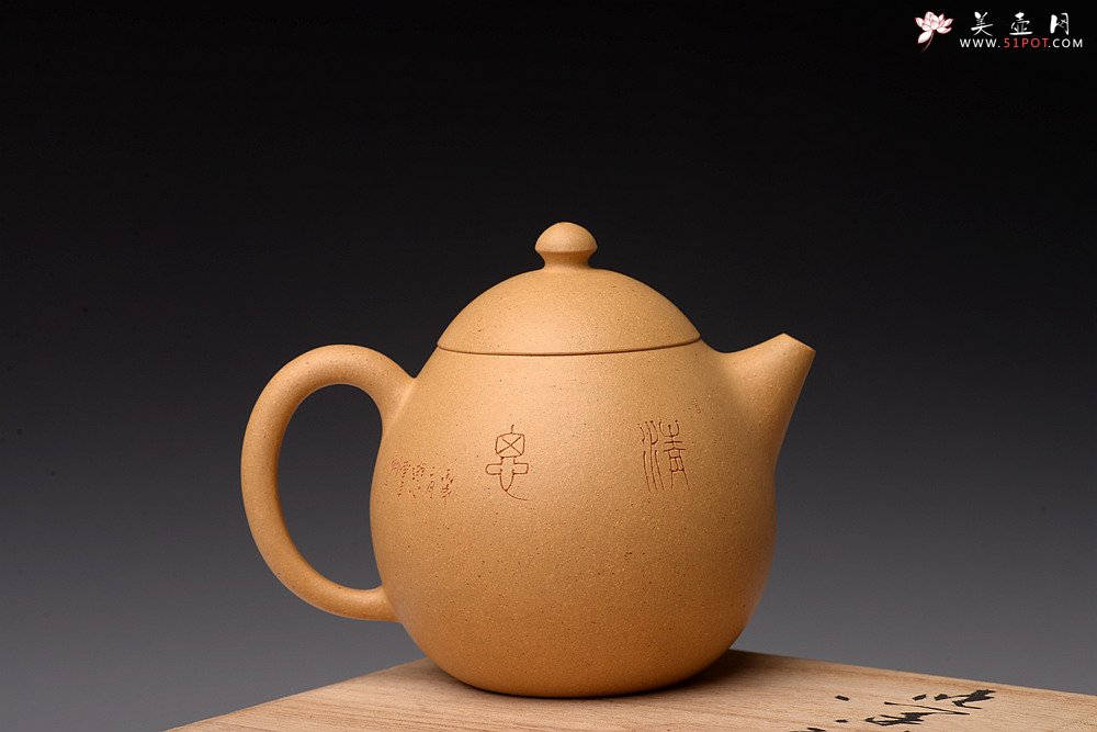 紫砂壶图片：传统器形  优质段泥 精工龙蛋 秀气可人 游心堂装饰 喜从天降 - 宜兴紫砂壶网