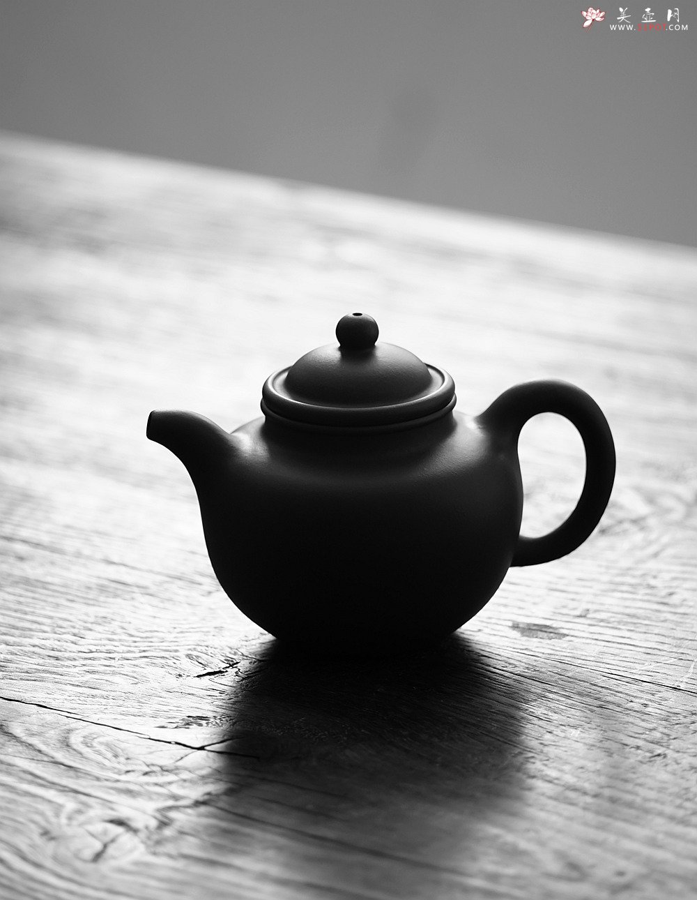 紫砂壶图片：赵浩淼丙申春 摹古作品  全手莲子 雄厚霸气 经典再现 - 宜兴紫砂壶网