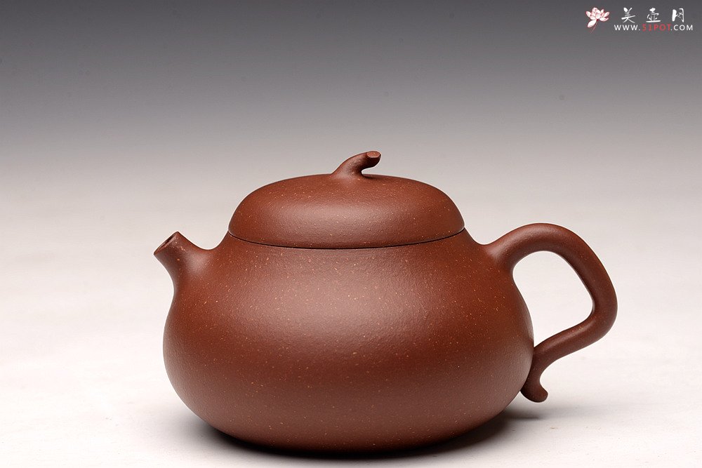 紫砂壶图片：美壶特惠 路达全手新作 清新可爱 小茄瓜 油润降坡泥 - 宜兴紫砂壶网